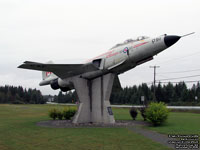 USAF 57-398 - McDonnell F-101B-95-MC Voodoo à Royal Canadian Air Force 101051 en 1970/71. Exposé à Thetford-Mines, Québec, Canada avec le numéro de série RCAF 101051.