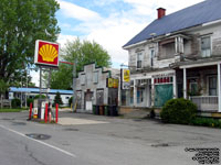 Shell gas station in St-Barnabé-Sud,QC